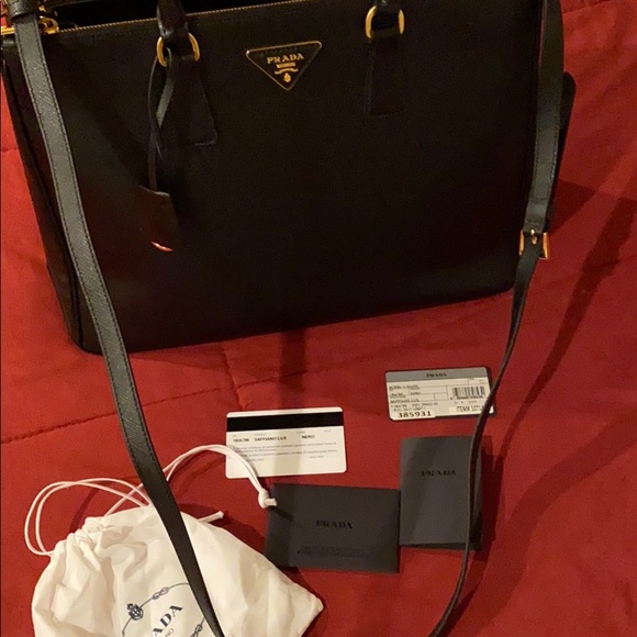 LIKENEW PRADA SAFFIANO LUX LARGE BAG - Picture 5 of 14